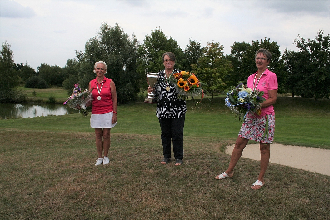 Top 3 der Damen (v.l.n.r.): Nicol Elshoff, Caroline Effert, Gabi Dietrich