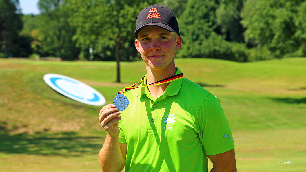Thomas Schmidt vom GC Bergisch Land gewinnt Silber (© DGV/stebl)
