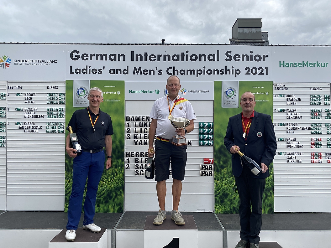 Das Podest der Herren (Foto: Langer Sport Marketing)ke