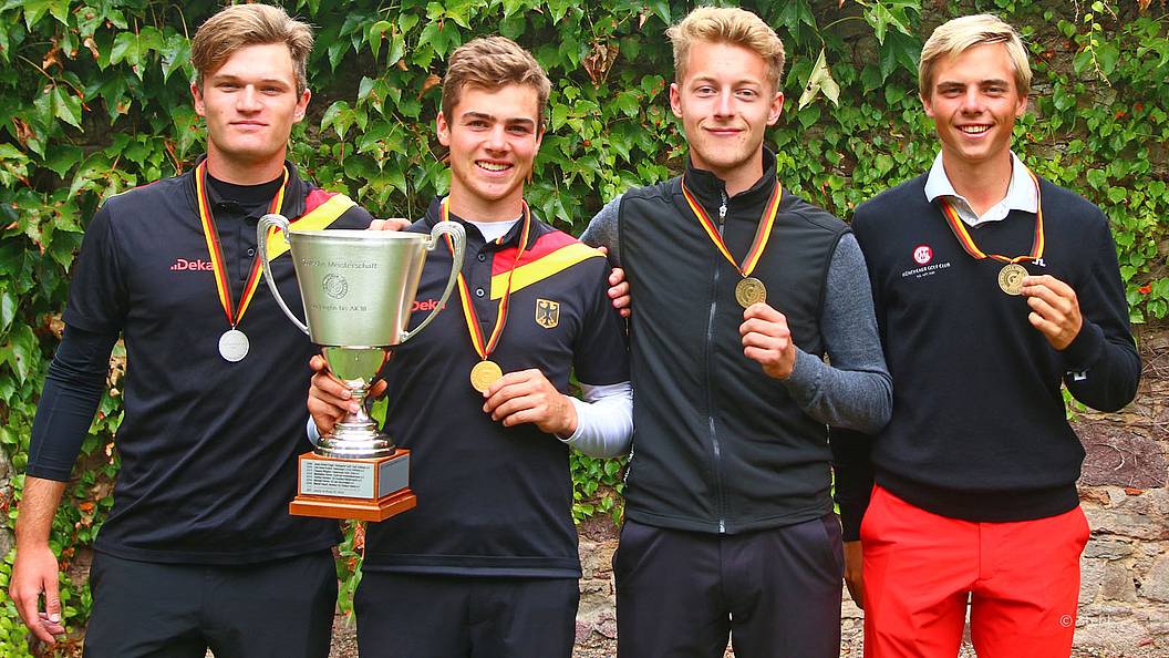 Das Jungen-Podium (Foto: DGV/stebl)
