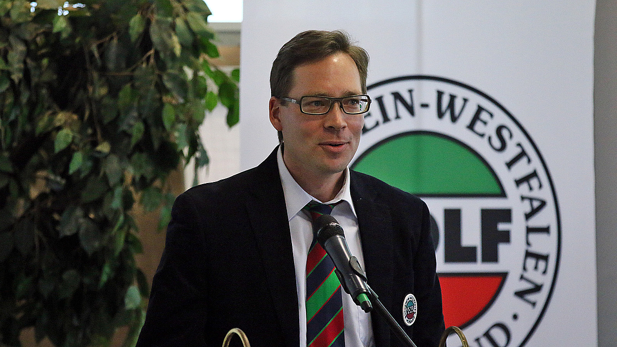 "JP" Kretschmer begrüßt die Teilnehmer (Foto: stebl)
